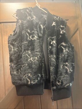 Powder River Outfitters Panhandle Slim Black Faux Fur Vest Rhinestones Western